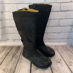 TSUBO Women’s Black Leather Tall Boots / Size: 9 but fits like an 8